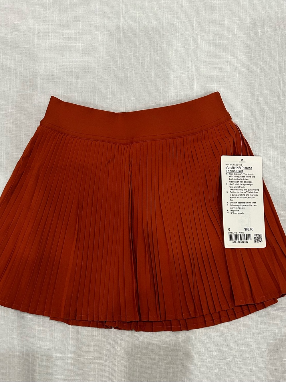 lululemon athletica Pleated Skater Mini in Rust